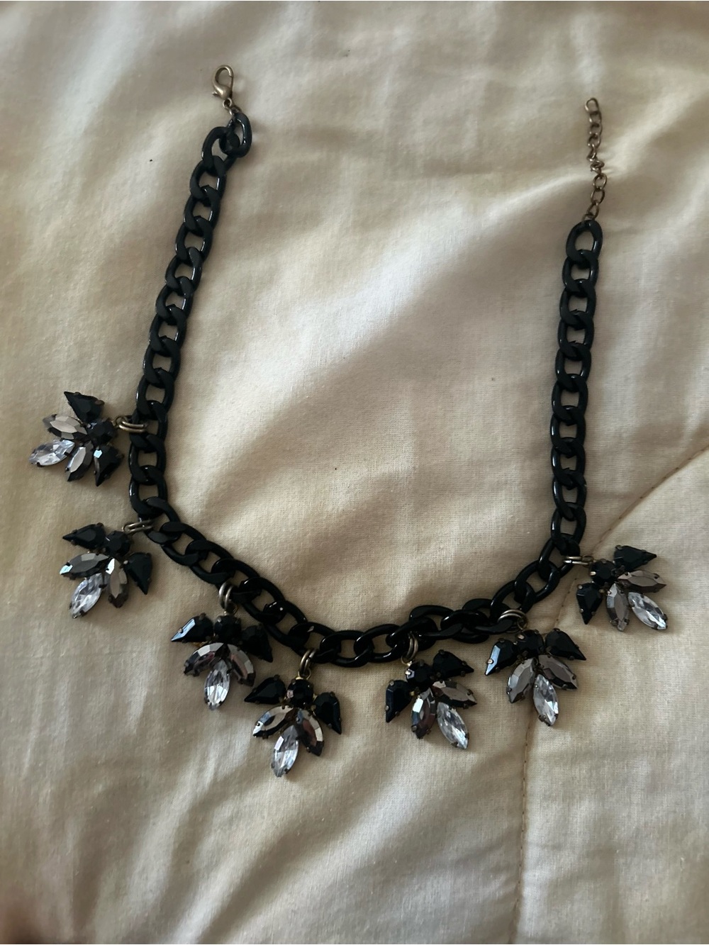 Elegant Black,white Floral necklace.